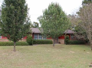 706 El Lago Dr, Grapeland, TX 75844