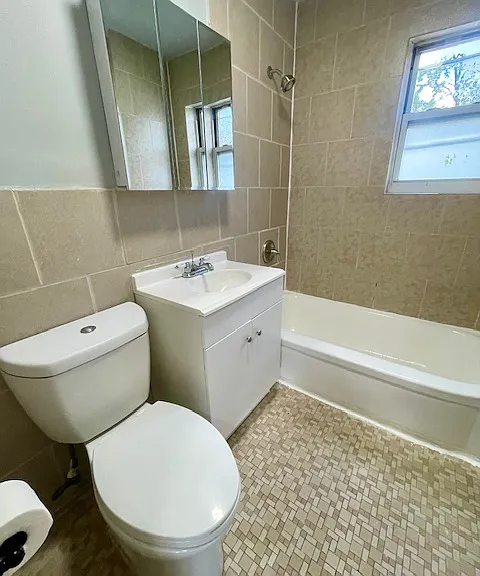 229 Chilton St #2 — Photo 4