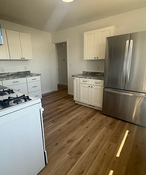 366 W South St — Photo 19