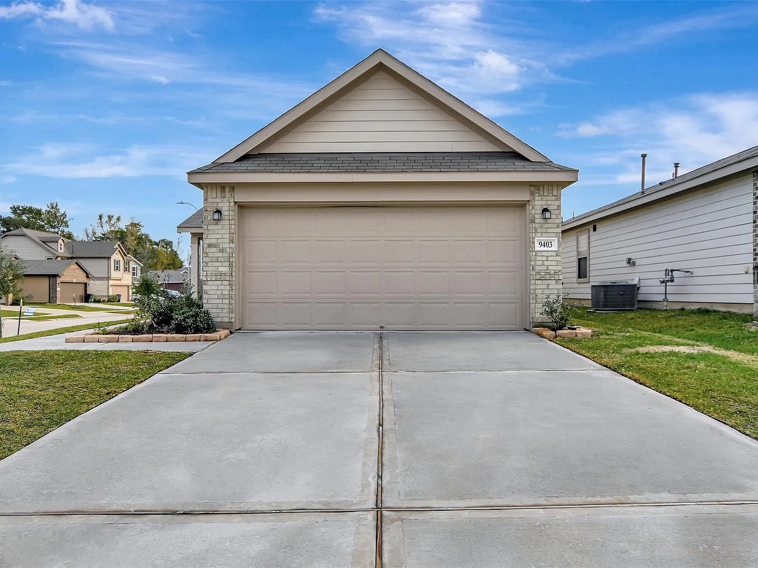 3 bed, 2.0 bath, 1602 sqft, $1,850 — Photo 3