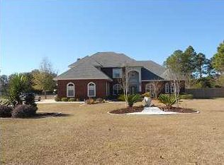 5667 Tilubo Ln, Pace, FL 32571