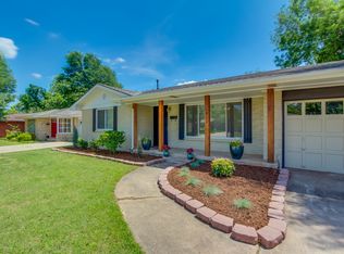 1812 Westminster Pl, Nichols Hills, OK 73120