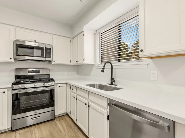 Venture on Lockett, 3325 E Lockett Rd #3375-2, Flagstaff, AZ 86004