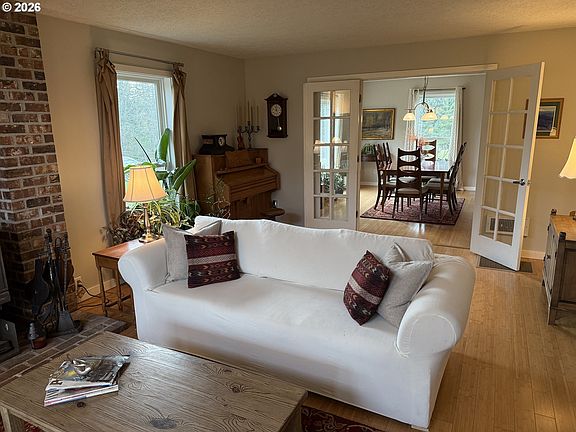 5th image of 18 Ramsay Ln