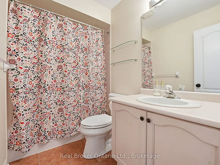 165 Margaret Dr — Photo 28