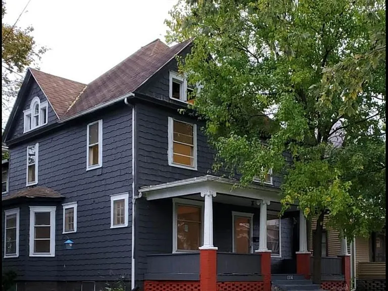 1356 Woodland Ave NW — Photo 1