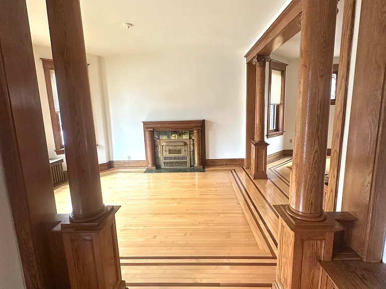 2125 W Augusta Blvd #1 — Photo 3