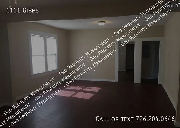 1111 Gibbs — Photo 2