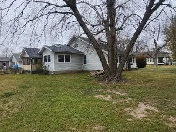 1607 Washington Ave, Baxter Springs, KS 66713
