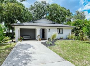 2957 Stoneland Ln, Sarasota, FL 34231