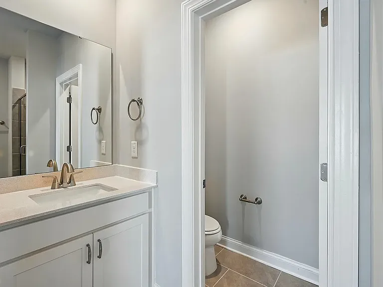 1232 S Person St #201 — Photo 21