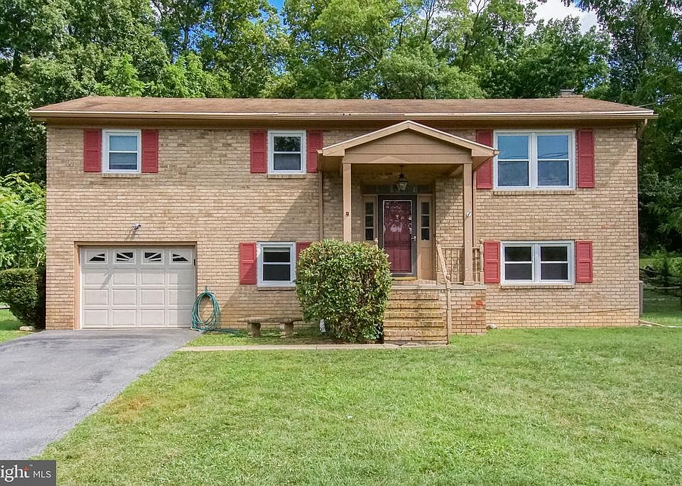 1st image of 20817 Emerald Dr