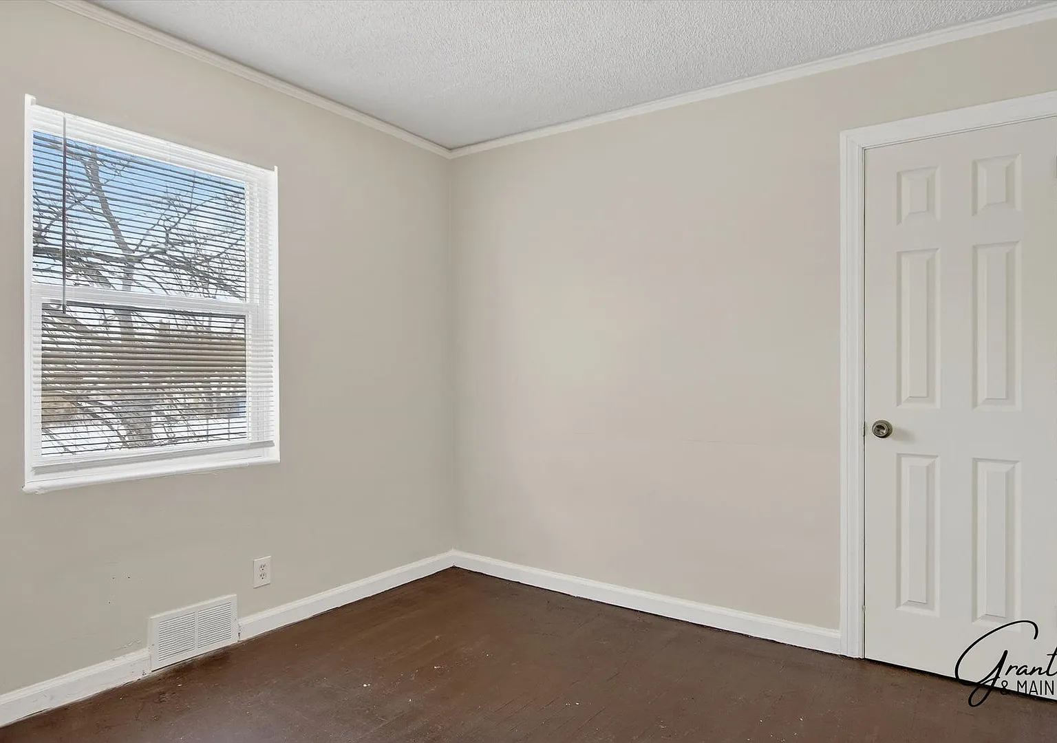 12200 Cheyenne St. - MartelRealEstate LLC — Photo 2