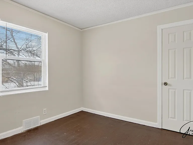 12200 Cheyenne St. - MartelRealEstate LLC — Photo 2