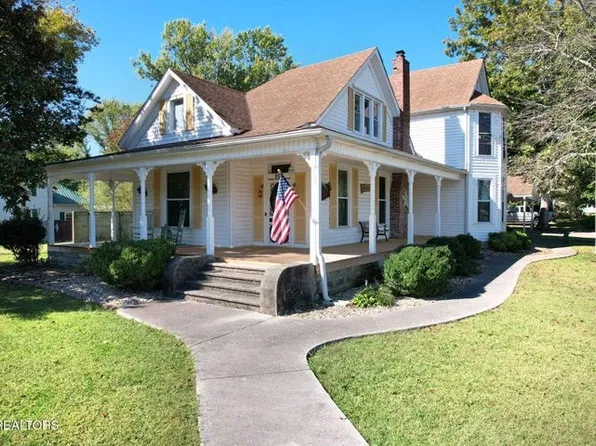 900 Georgia Ave, Etowah, TN 37331