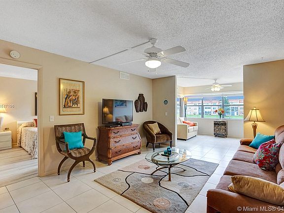 5th image of 9800 Sunrise Lakes Blvd APT 203