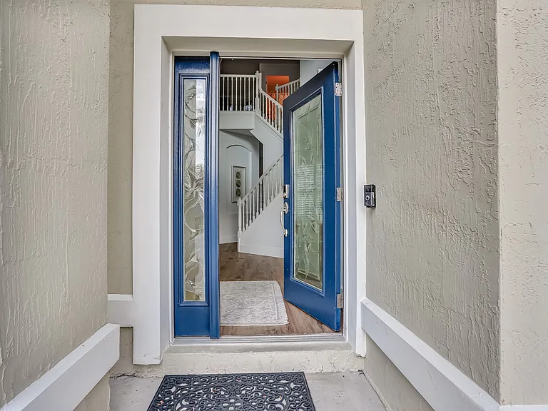 140 Oceans Edge Dr — Photo 5