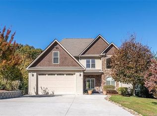 23 Graylyn Dr, Fairview, NC 28730
