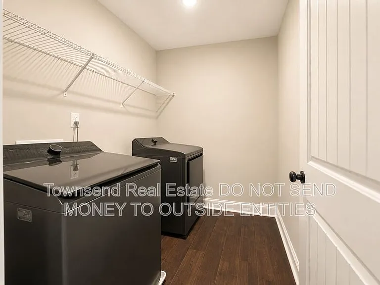 621 Blawell Cir — Photo 30