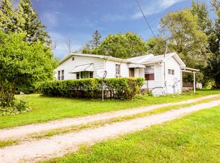 7227 N Coloma Rd, Coloma, MI 49038