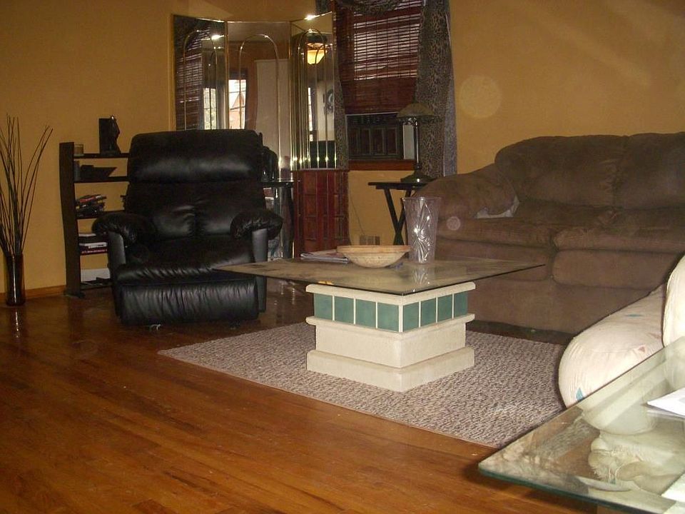 2nd image of 1128 S Elmora Ave