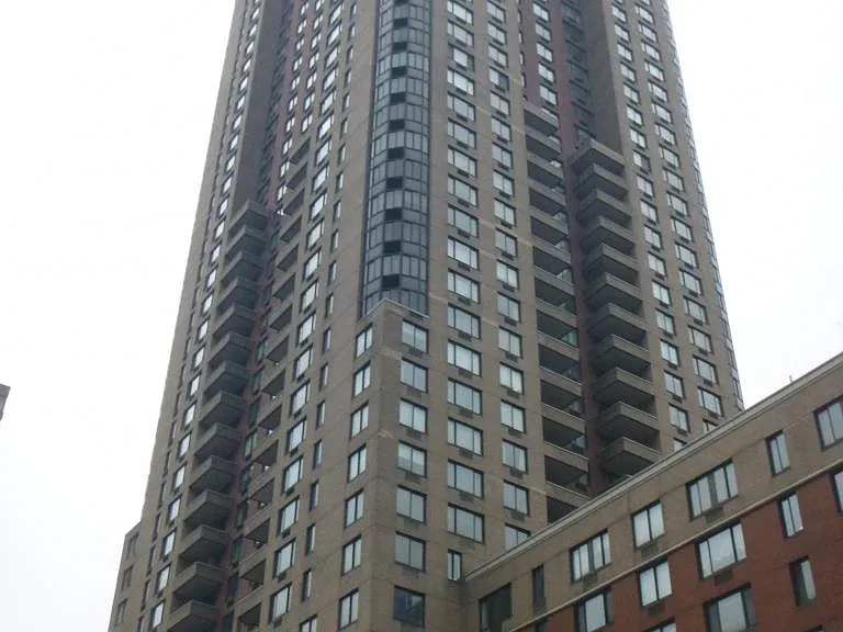 200 Rector Pl #18J — Photo 12