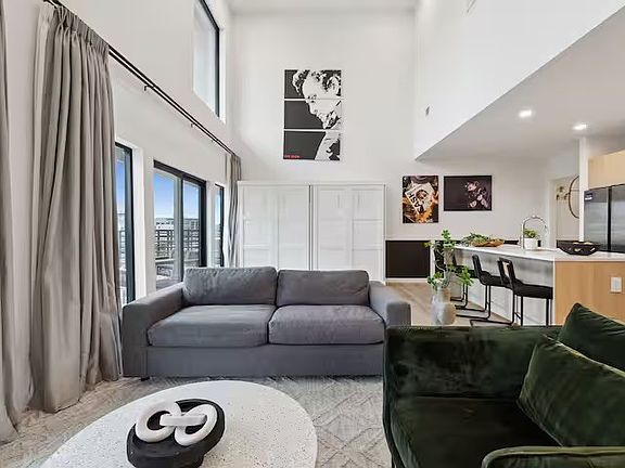 3rd image of 635 7th Ave S #606