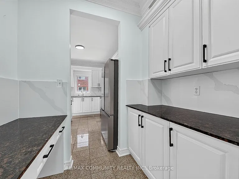 29 River Forest St W — Photo 12