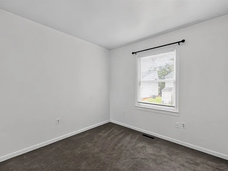 1512 Lakeview Ave — Photo 21