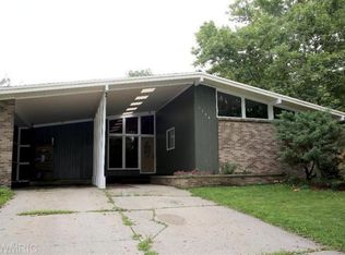 1720 Auburn Ave NE, Grand Rapids, MI 49505