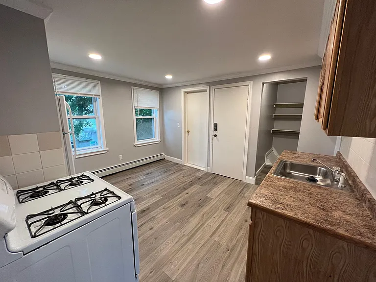 16 Bellmore St #2 — Photo 11