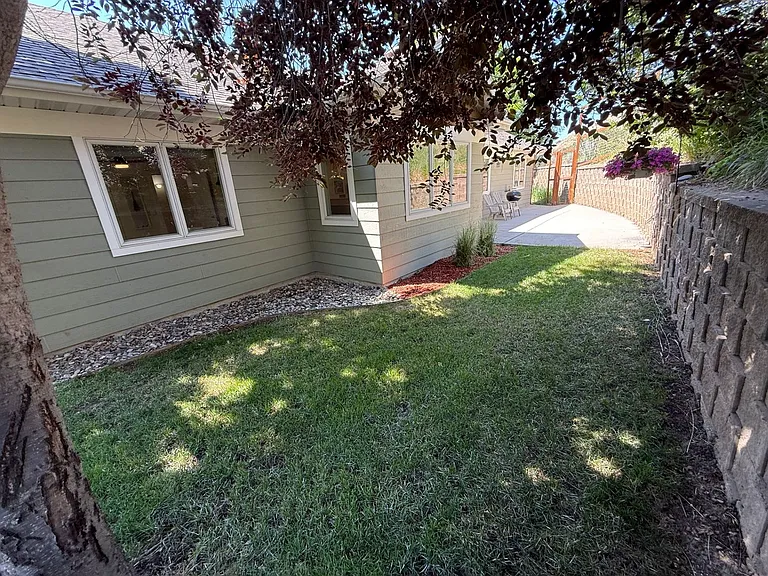 230 River Pl — Photo 61