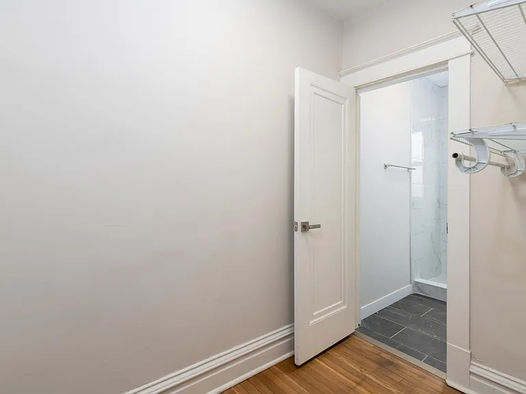 7389 Maple Ave — Photo 9
