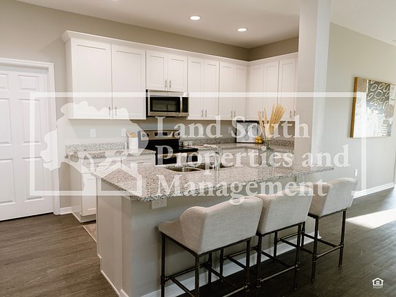5th image of 3407 Cup Dr #8