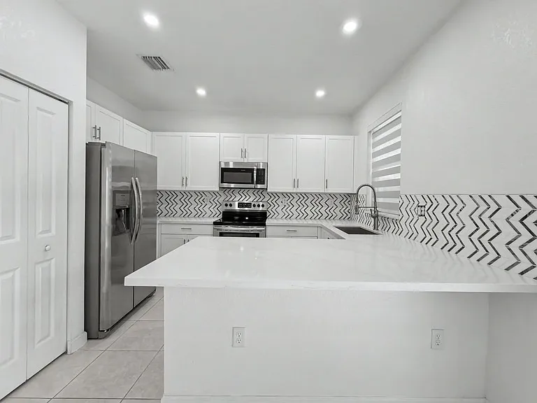 2644 SE 15th Ct #2644 — Photo 17
