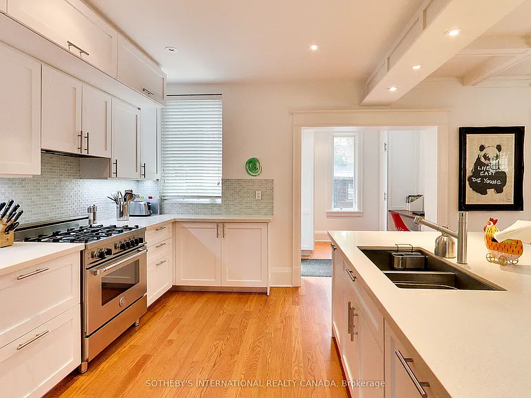 114 Westmount Ave — Photo 8