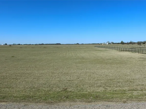 9 Dawkins Rd #A, Whitesboro, TX 76273