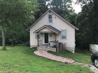 7810 Becker Rd, Saint Louis, MO 63129