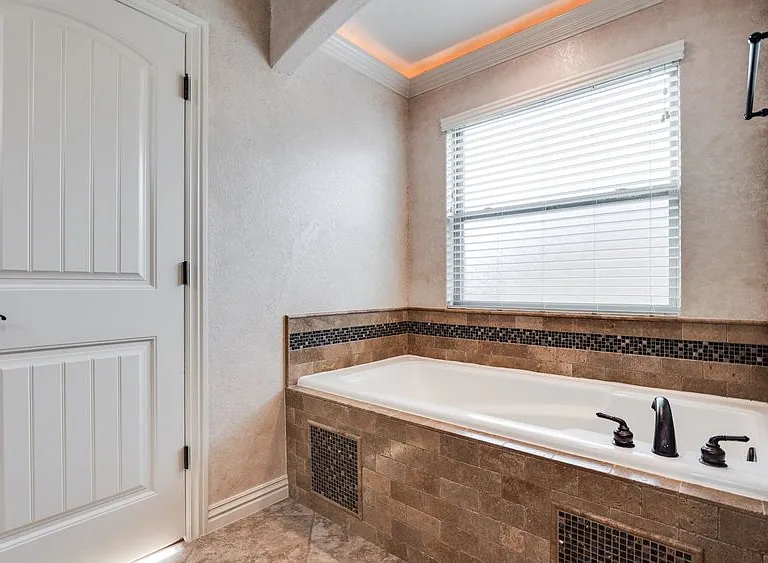 2606 Glenn Ridge Rd — Photo 10