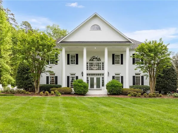 3903 Dover Park Rd, Greensboro, NC 27407