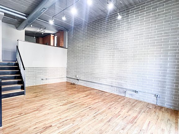 4th image of 3712 N Wilton Ave APT 1N