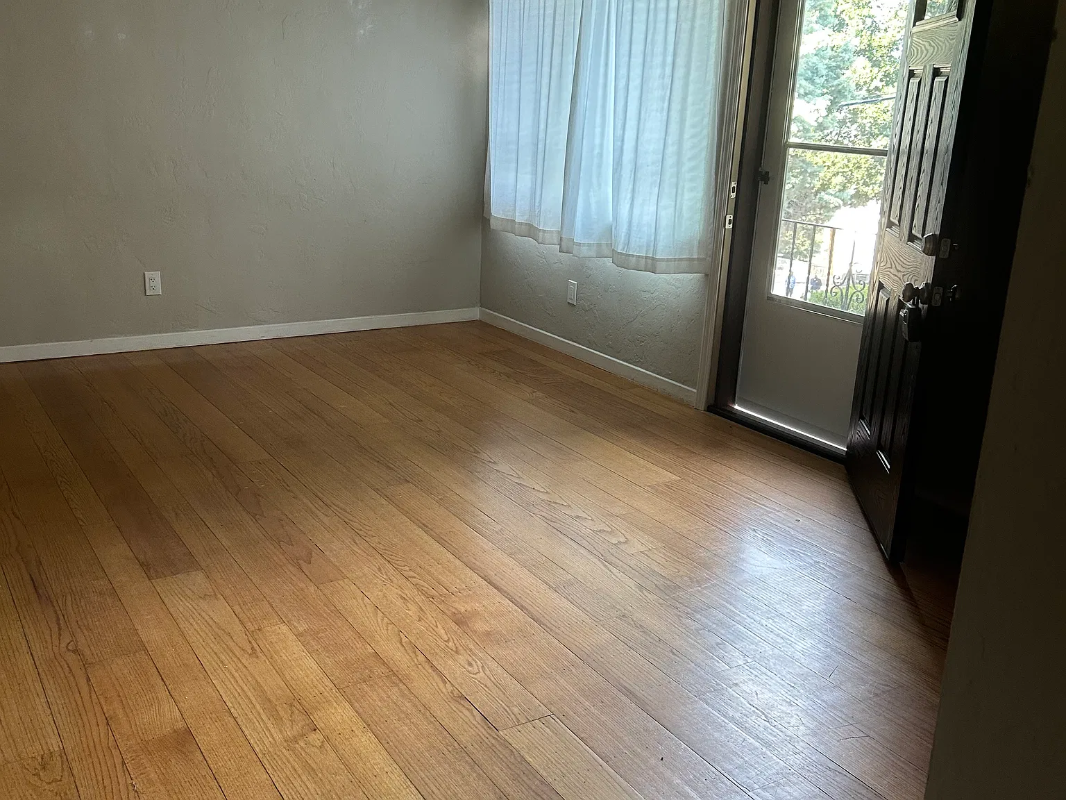 2 bed, 850 sqft, $2,850 — Photo 2