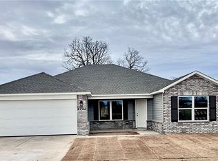 2721 Biddie St, Pea Ridge, AR 72751