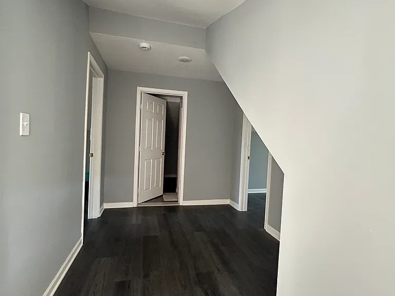 211 Pennsylvania Rd — Photo 15