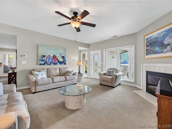 398 Regatta Bay Dr Unit 3B, Lake Ozark, MO 65049