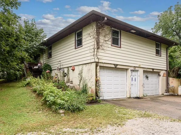 1131 Sherman Ave, Leavenworth, KS 66048