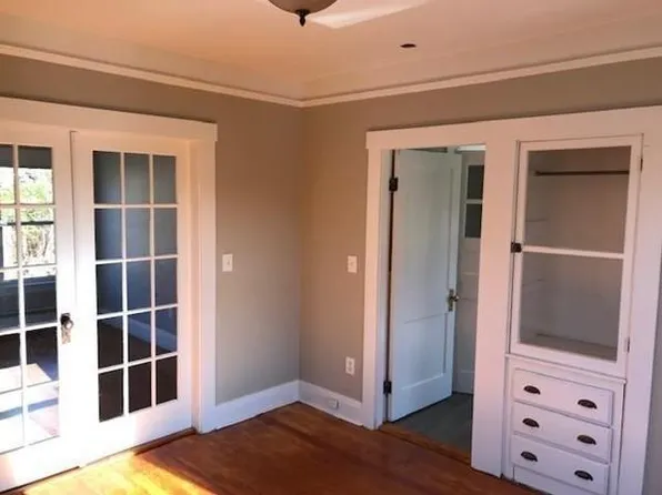 187 Beach St APT 1, Marlborough, MA 01752