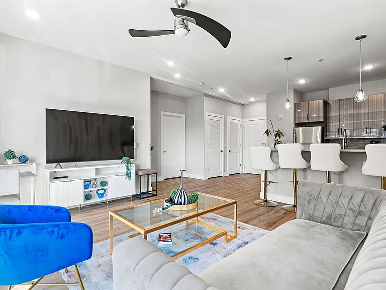 1 Flagship St #416 — Photo 8