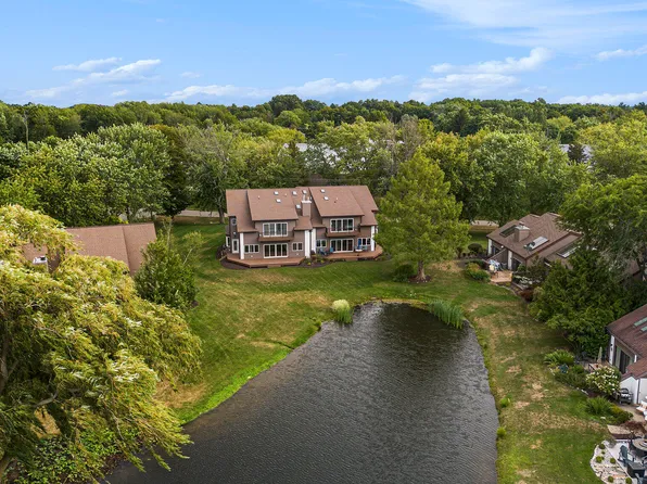 218 Westshore St, Douglas, MI 49406