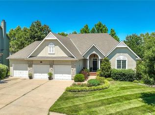 2532 SW Winterview Rdg, Lees Summit, MO 64081